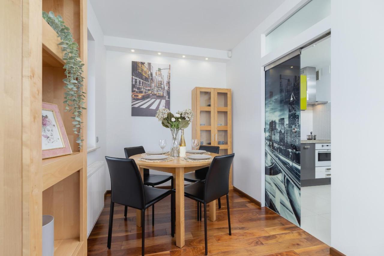 Kraków Błonia Apartment with Balcony by Renters Zewnętrze zdjęcie