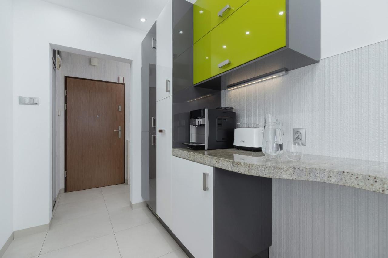 Kraków Błonia Apartment with Balcony by Renters Zewnętrze zdjęcie